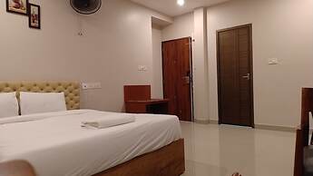 Gateway Airport Hotel