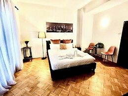 University Square Studio