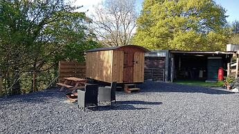Llandovery - Cottage - Sleeps4 - Parking Secure Lock up for Bikes