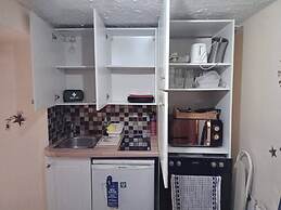 Llandovery - Cottage - Sleeps4 - Parking Secure Lock up for Bikes