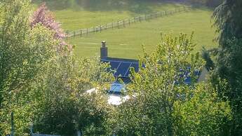 Llandovery - Cottage - Sleeps4 - Parking Secure Lock up for Bikes