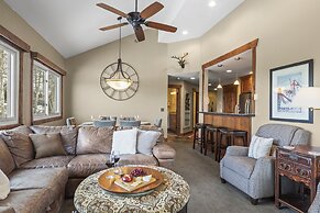 Snow Flower 123 3 Bedroom Condo