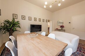 Salutati Apartments by MMega