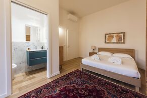 Salutati Apartments by MMega