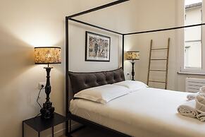 Salutati Apartments by MMega