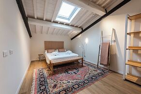 Salutati Apartments by MMega