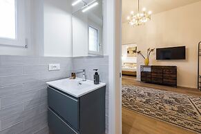 Salutati Apartments by MMega