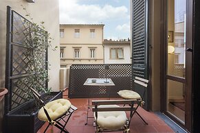 Salutati Apartments by MMega