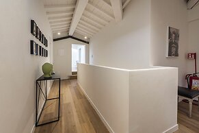 Salutati Apartments by MMega