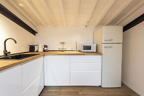 Salutati Apartments by MMega