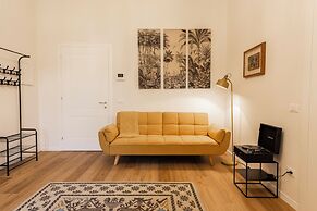 Salutati Apartments by MMega