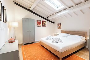 Salutati Apartments by MMega