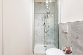 Salutati Apartments by MMega