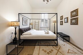 Salutati Apartments by MMega