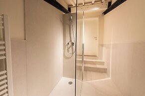 Salutati Apartments by MMega