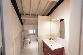 Salutati Apartments by MMega