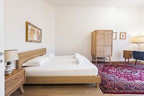 Salutati Apartments by MMega