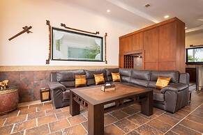 Sahaswara Luxury Villa Pattaya