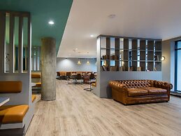 Student Only Botanic Studios