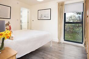 Wild Chive Lodge, Brada Quarry