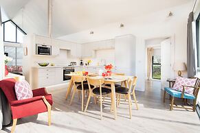 Wild Chive Lodge, Brada Quarry