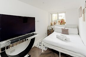 ;Stunning 2BD Apartment in Maida Vale