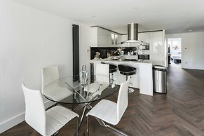 ;Stunning 2BD Apartment in Maida Vale