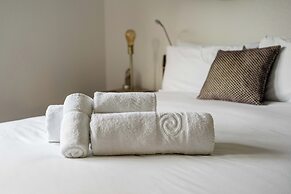 ;Stunning 2BD Apartment in Maida Vale