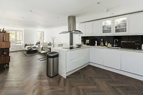 ;Stunning 2BD Apartment in Maida Vale