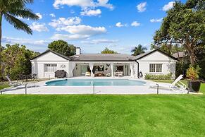 Luxury Beach House With a View