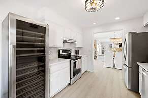 Luxury Beach House With a View