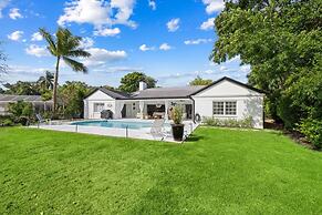Luxury Beach House With a View
