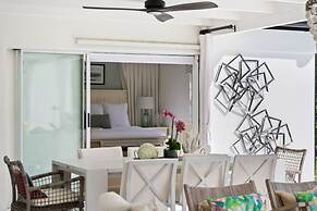 Luxury Beach House With a View