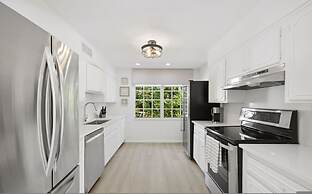 Luxury Beach House With a View