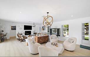 Luxury Beach House With a View