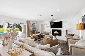 Luxury Beach House With a View