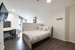 For Students Only Cosy Ensuite Rooms With Private Bathrooms at Dobbie'