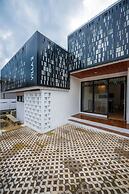 Elge Hotel and Villa Sarangan