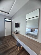 Elge Hotel and Villa Sarangan