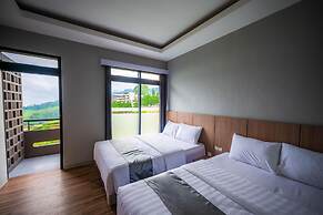 Elge Hotel and Villa Sarangan