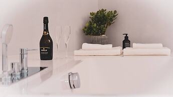 One & Only Nassa Penthouse With Large Private Terrace