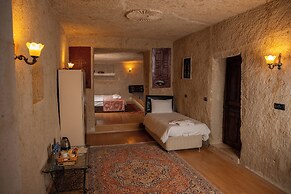 Colina Stone House