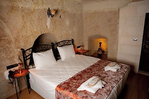 Colina Stone House