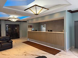 Hilltop Inn & Suites