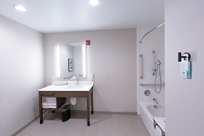 La Quinta Inn And Suites By Wyndham Lincoln