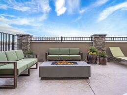 La Quinta Inn And Suites By Wyndham Lincoln