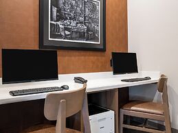 La Quinta Inn And Suites By Wyndham Lincoln