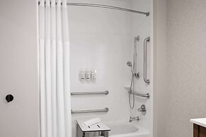 La Quinta Inn And Suites By Wyndham Lincoln