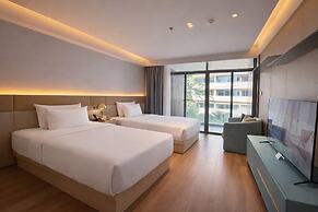 Beverly Mountain Bay, Trademark Collection By Wyndham