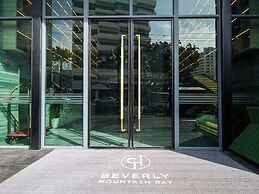 Beverly Mountain Bay, Trademark Collection By Wyndham